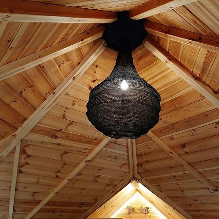 La Cabane De L'Atelier Bomal Luaran gambar