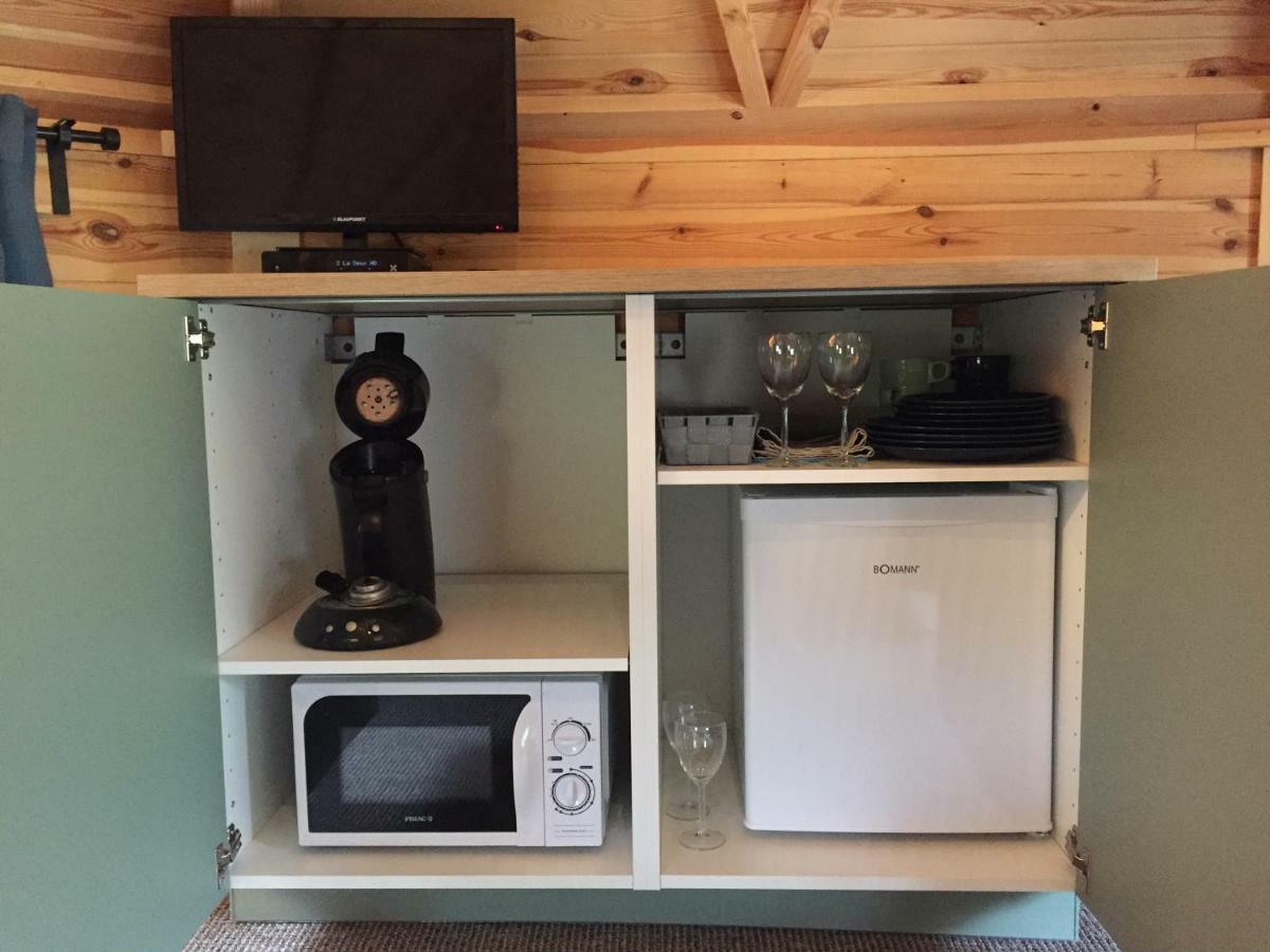La Cabane De L'Atelier Bomal Luaran gambar