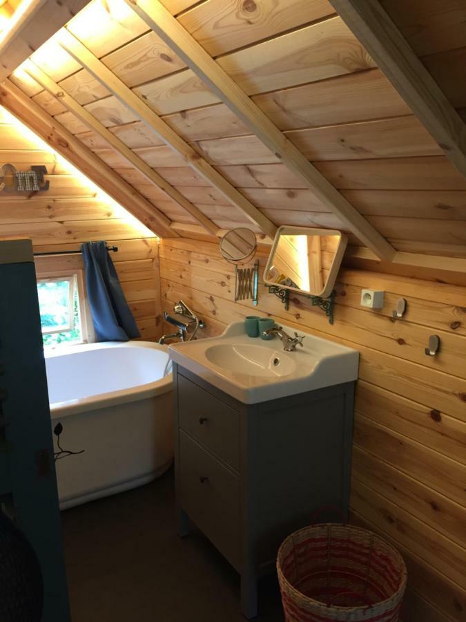 La Cabane De L'Atelier Bomal Luaran gambar